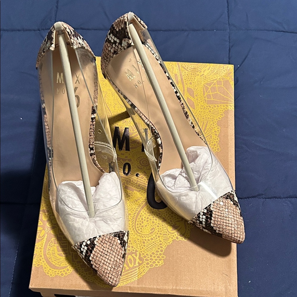 Mix No. 6 • Snakeskin and Clear Heels • 7M - Picture 8 of 8
